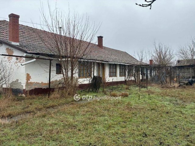 Eladó családi ház, Kardoson 6.9 M Ft, 3 szobás