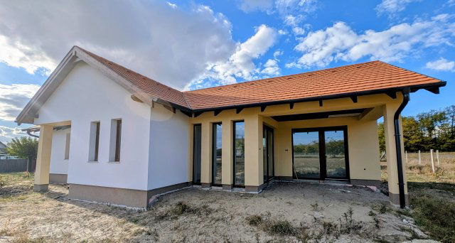 Eladó családi ház, Lajosmizsén 85 M Ft, 3 szobás