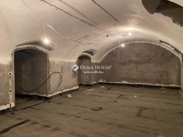 Eladó üzlethelyiség, Budapesten, IX. kerületben 79.9 M Ft