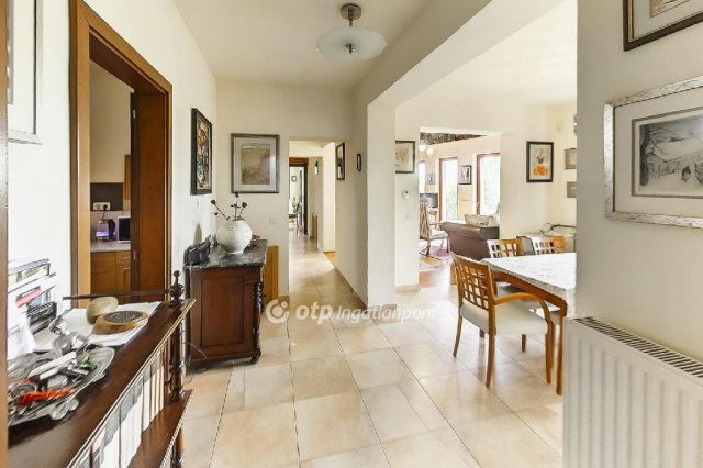 Eladó családi ház, Nadapon 239 M Ft, 5+1 szobás