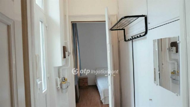 Eladó téglalakás, Budapesten, V. kerületben 83.9 M Ft, 2 szobás