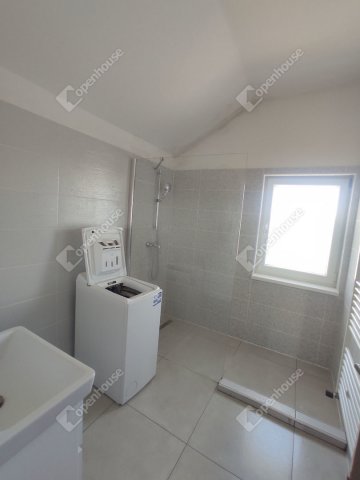 Kiadó családi ház, albérlet, Komáromban 800 E Ft / hó