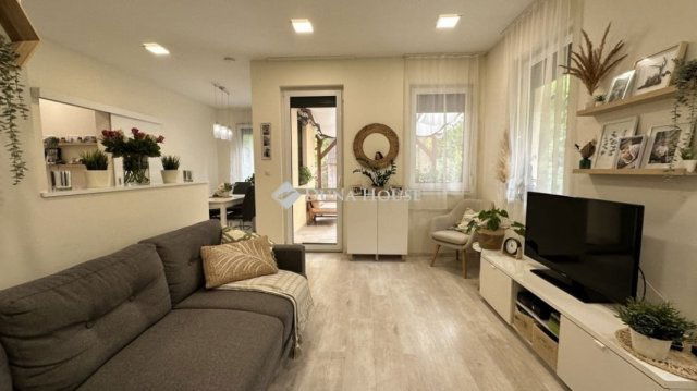 Eladó családi ház, Veresegyházon 105 M Ft, 4 szobás