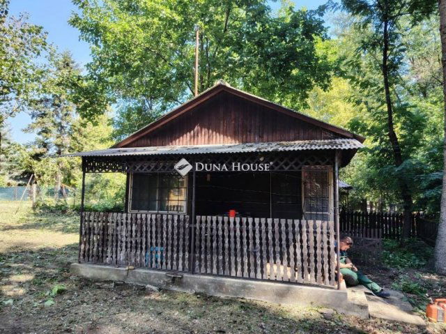 Eladó nyaraló, Lakitelken 22 M Ft, 2 szobás