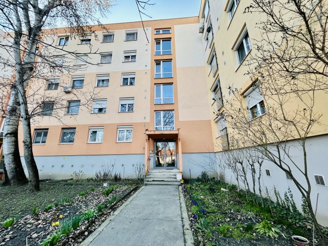 Eladó panellakás, Győrött, Cuha utcában 59.9 M Ft, 2+2 szobás