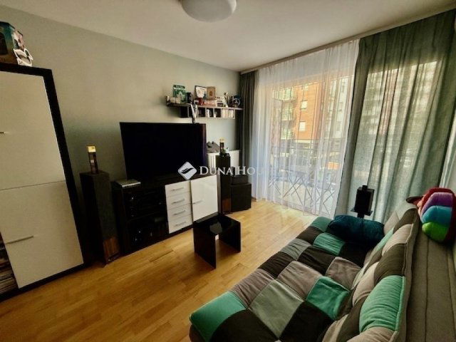 Eladó téglalakás, Budapesten, III. kerületben 88 M Ft, 2 szobás