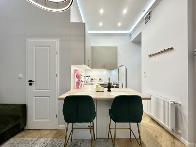 Eladó téglalakás, Budapesten, VII. kerületben, Rákóczi úton