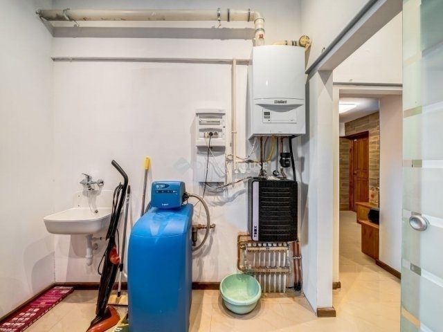 Eladó családi ház, Budaörsön 235 M Ft, 4 szobás