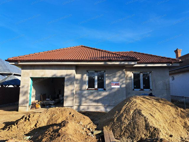 Eladó ikerház, Nyíregyházán 79.9 M Ft, 4 szobás