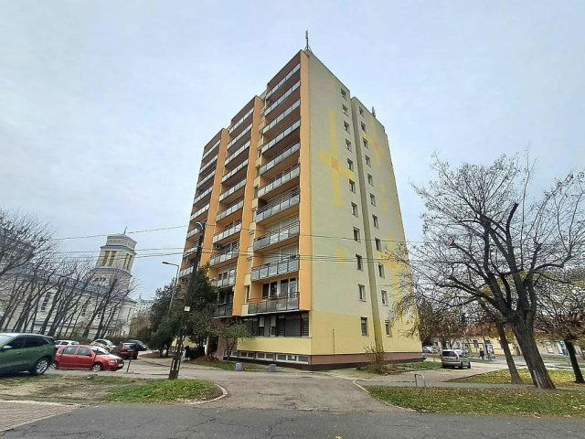 Eladó panellakás, Budapesten, XV. kerületben, Rákos úton