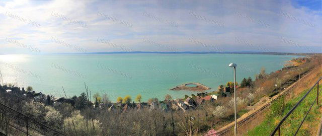 Eladó családi ház, Balatonvilágoson 120 M Ft, 17 szobás