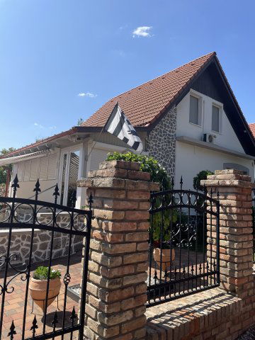 Eladó családi ház, Siófokon 139 M Ft, 3 szobás
