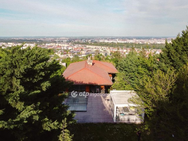 Eladó családi ház, Budapesten, II. kerületben 880 M Ft, 8 szobás