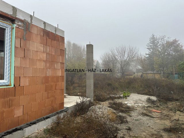 Eladó családi ház, Erdőkertesen 104.9 M Ft, 5 szobás