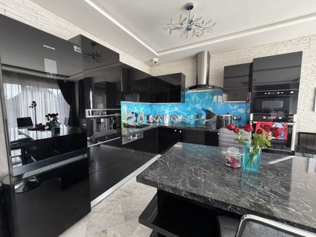 Eladó családi ház, Budapesten, III. kerületben 375 M Ft