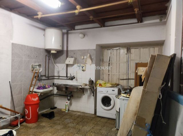 Eladó üzlethelyiség, Farmoson 35 M Ft, 3+1 szobás