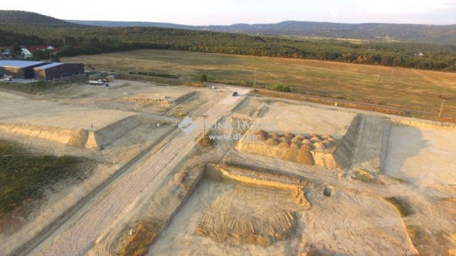 Eladó ipari ingatlan, Biatorbágyon 285.156 M Ft