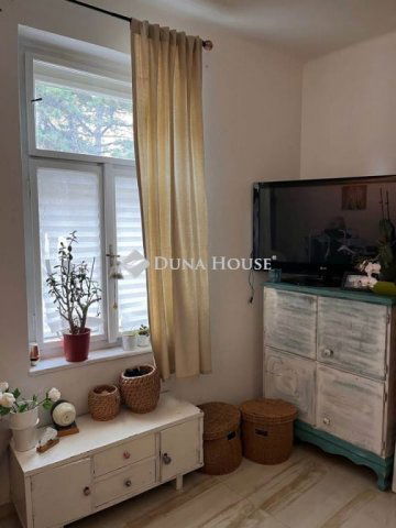 Eladó téglalakás, Budakeszin 62.075 M Ft, 3 szobás