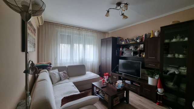 Eladó panellakás, Szegeden, Becsei utcában 45 M Ft, 2 szobás