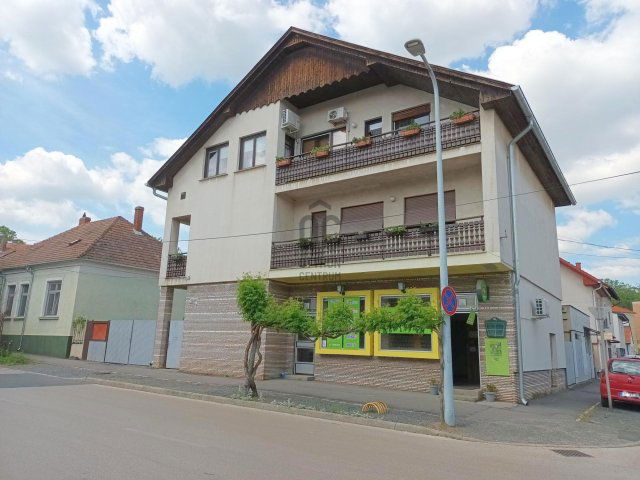 Eladó családi ház, Zalaegerszegen 128 M Ft, 8 szobás