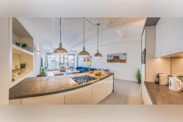 Eladó téglalakás, Budapesten, V. kerületben 274 M Ft, 2 szobás