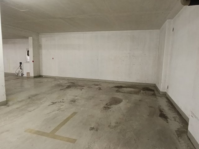 Eladó garázs, Budapesten, IX. kerületben 7.999 M Ft