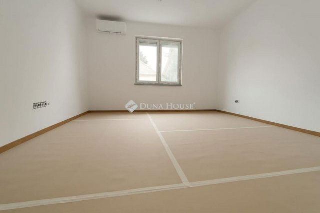 Eladó családi ház, Monoron 74.9 M Ft, 3 szobás