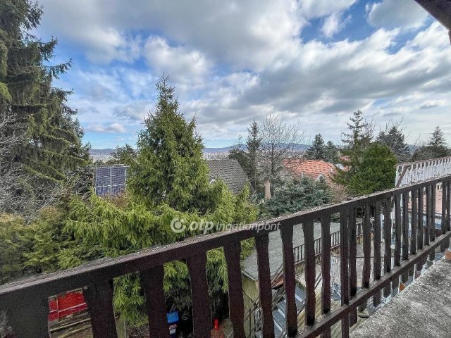 Eladó téglalakás, Budapesten, II. kerületben 94.9 M Ft, 4 szobás