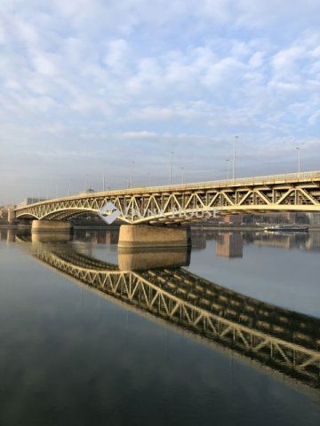 Eladó téglalakás, Budapesten, IX. kerületben 83.5 M Ft, 1 szobás