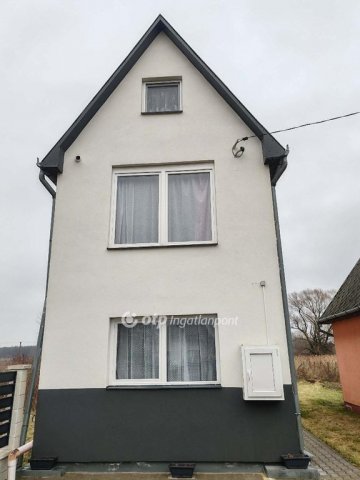 Eladó nyaraló, Levelek 66 M Ft, 2 szobás / költözzbe.hu