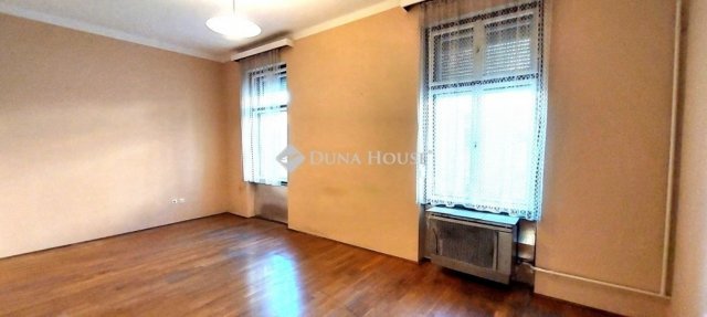 Eladó téglalakás, Szombathelyen 42.8 M Ft, 2 szobás