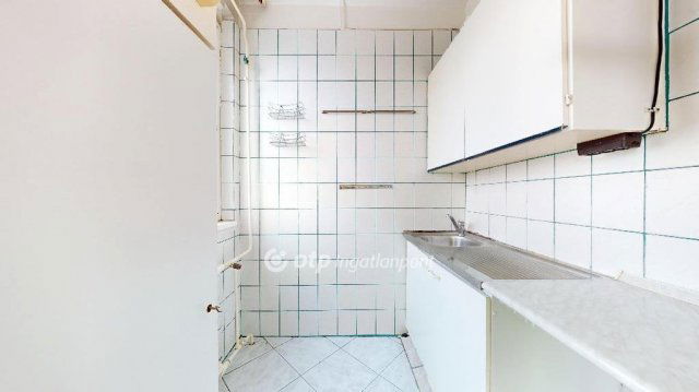 Eladó panellakás, Miskolcon 20 M Ft, 1 szobás