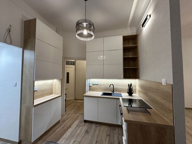 Eladó téglalakás, Budapesten, VII. kerületben 139.9 M Ft