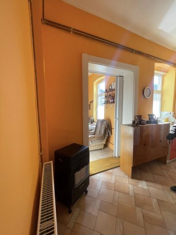 Eladó családi ház, Komlón 27 M Ft, 2 szobás