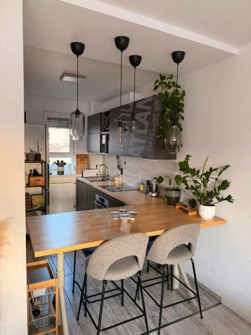 Kiadó téglalakás, albérlet, VII. kerületben, Damjanich utcában