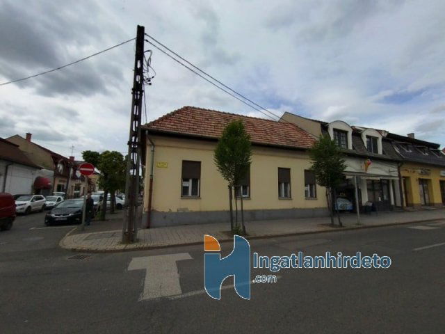 Eladó családi ház, Gyöngyösön 34.9 M Ft, 3 szobás