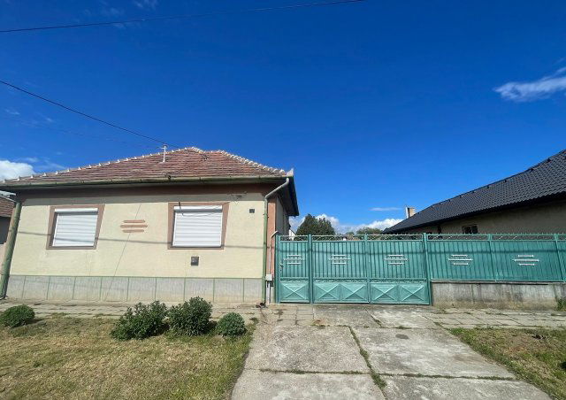 Eladó családi ház, Bagon 46.99 M Ft, 3 szobás
