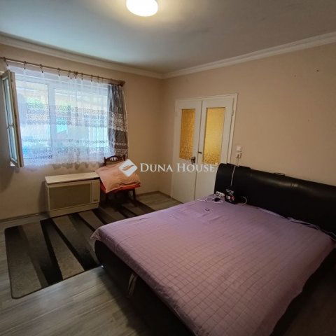 Eladó családi ház, Kecskeméten 28 M Ft, 3 szobás