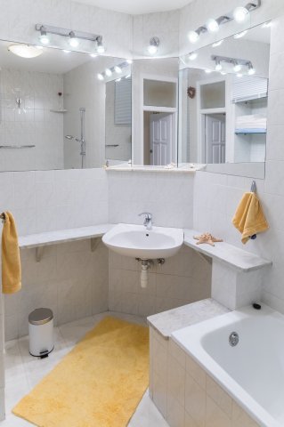 Kiadó téglalakás, albérlet, Pécsett, Kazinczy utcában