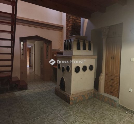 Eladó családi ház, Kecskeméten 29.9 M Ft, 2 szobás