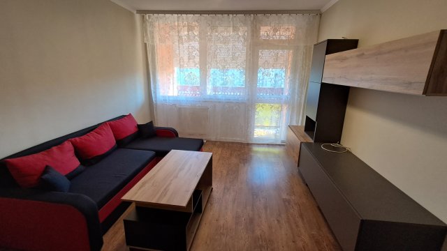 Kiadó panellakás, albérlet, Szolnokon, Hild Viktor utcában