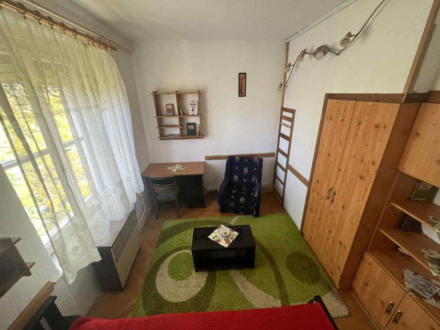 Eladó téglalakás, Pécsett 25 M Ft, 3 szobás