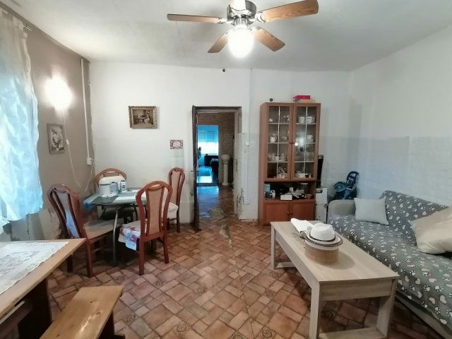 Eladó családi ház, Pusztaszabolcson 29.9 M Ft, 2 szobás