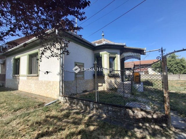 Eladó családi ház, Berettyóújfaluban 38 M Ft, 2 szobás
