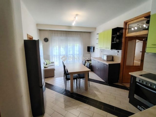 Eladó téglalakás, Budapesten, XI. kerületben 150 M Ft, 5 szobás