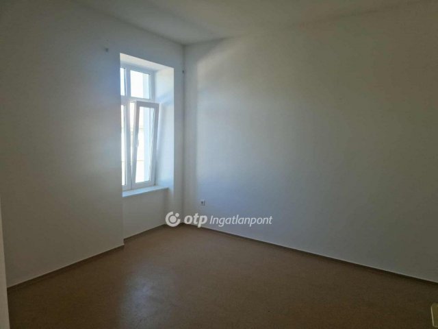 Eladó téglalakás, Tápiószelén 24.99 M Ft, 2+1 szobás