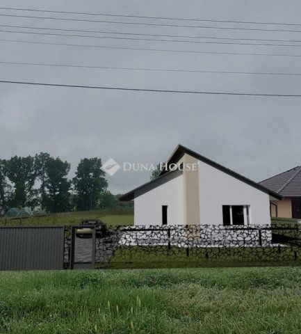 Eladó családi ház, Hernádon 79.99 M Ft, 4 szobás
