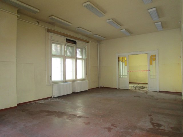 Eladó ipari ingatlan, Budapesten, XIX. kerületben 190.5 M Ft