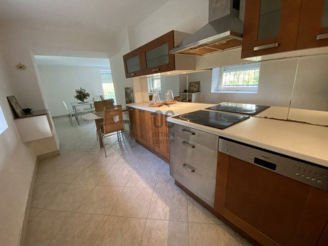 Eladó családi ház, Kőröstetétlenen 64.9 M Ft, 7 szobás