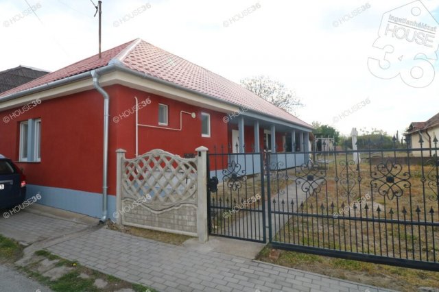 Eladó családi ház, Császártöltésen 24.75 M Ft, 2 szobás